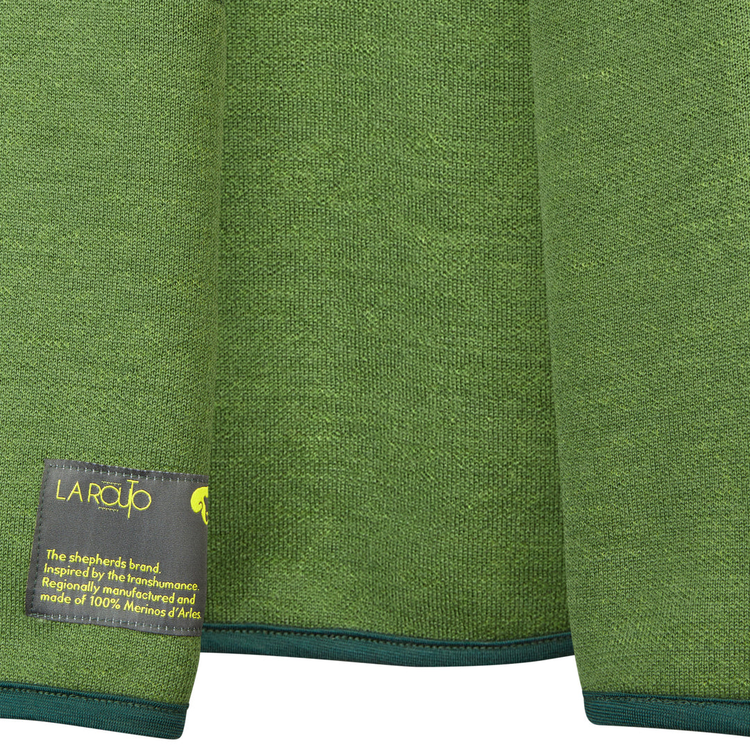 Bio und wendbare Strickjacke für Damen aus biologischer und regionaler und feinster deutscher Merinowolle