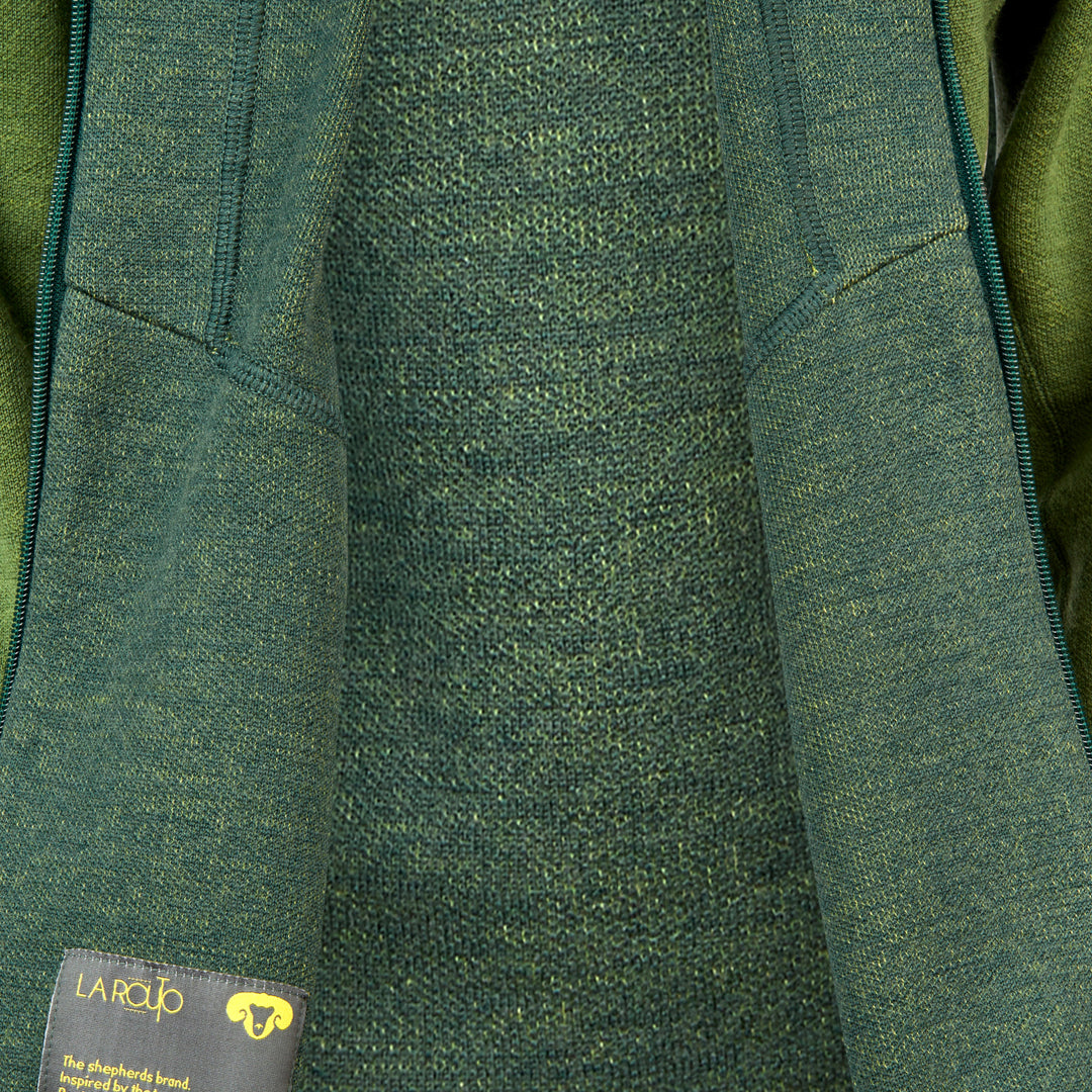Grüner fairer Sport-Shirt für Damen aus biologischer und regionaler feinster Alpen-Merinowolle