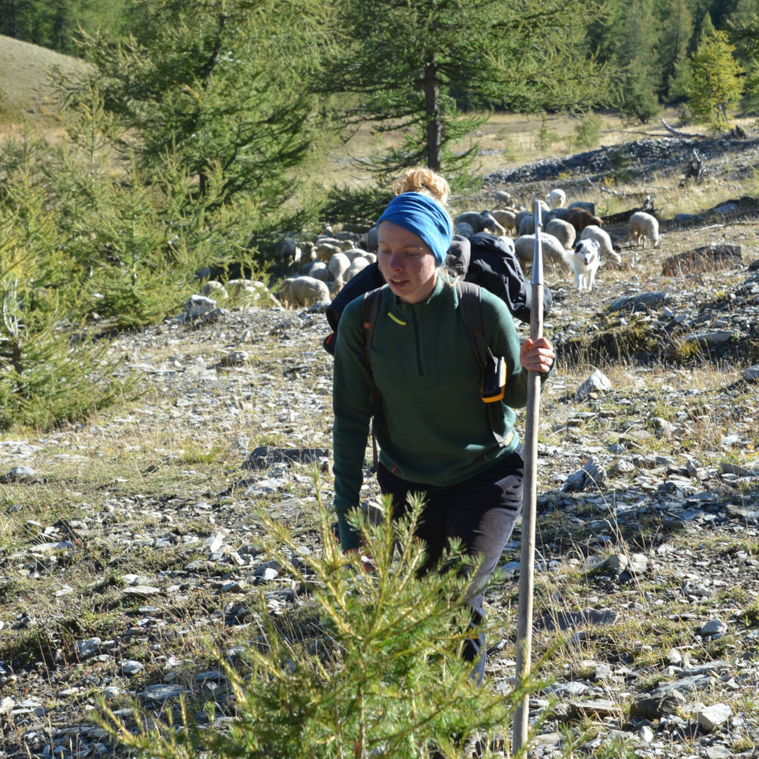 Faire Sportjacke für Damen aus reiner biologischer und regionaler Wolle in Frankreich gestrickt